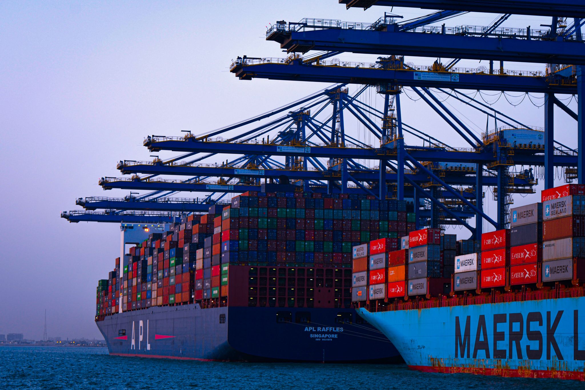 “موانئ” تُضاعف فترة إعفاء أجور تخزين الحاويات الفارغة بميناء الملك عبدالعزيز