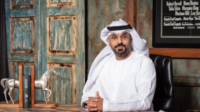 منصور الظاهري لـ”الوئام”: السعودية أصبحت رائدة في صناعة السينما و”سباحة 62″ سيشارك في الرياض