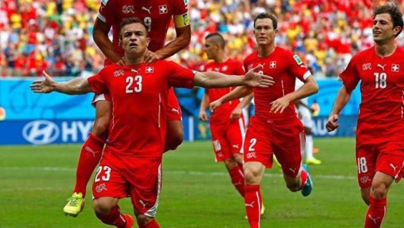طاقم تحكيم مباراة سويسرا وإيطاليا في يورو 2024