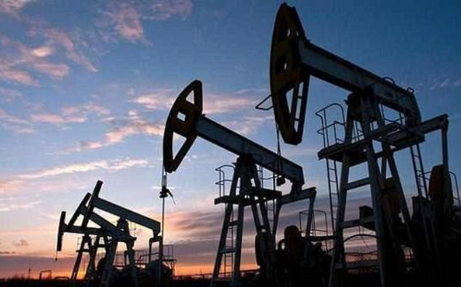 ارتفاع النفط بنحو دولار عند التسوية وسط توترات الشرق الأوسط