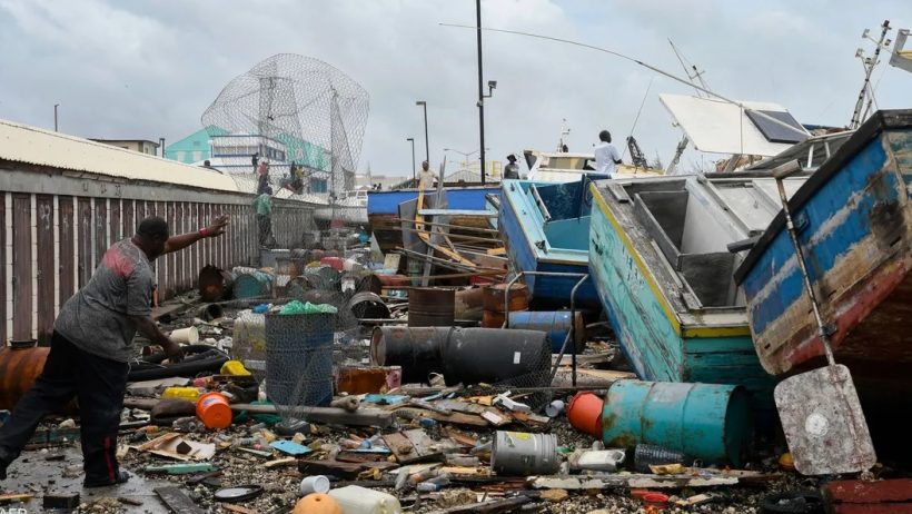 قتلى ودمار واسع.. مرور كارثي لإعصار بيريل على جامايكا
